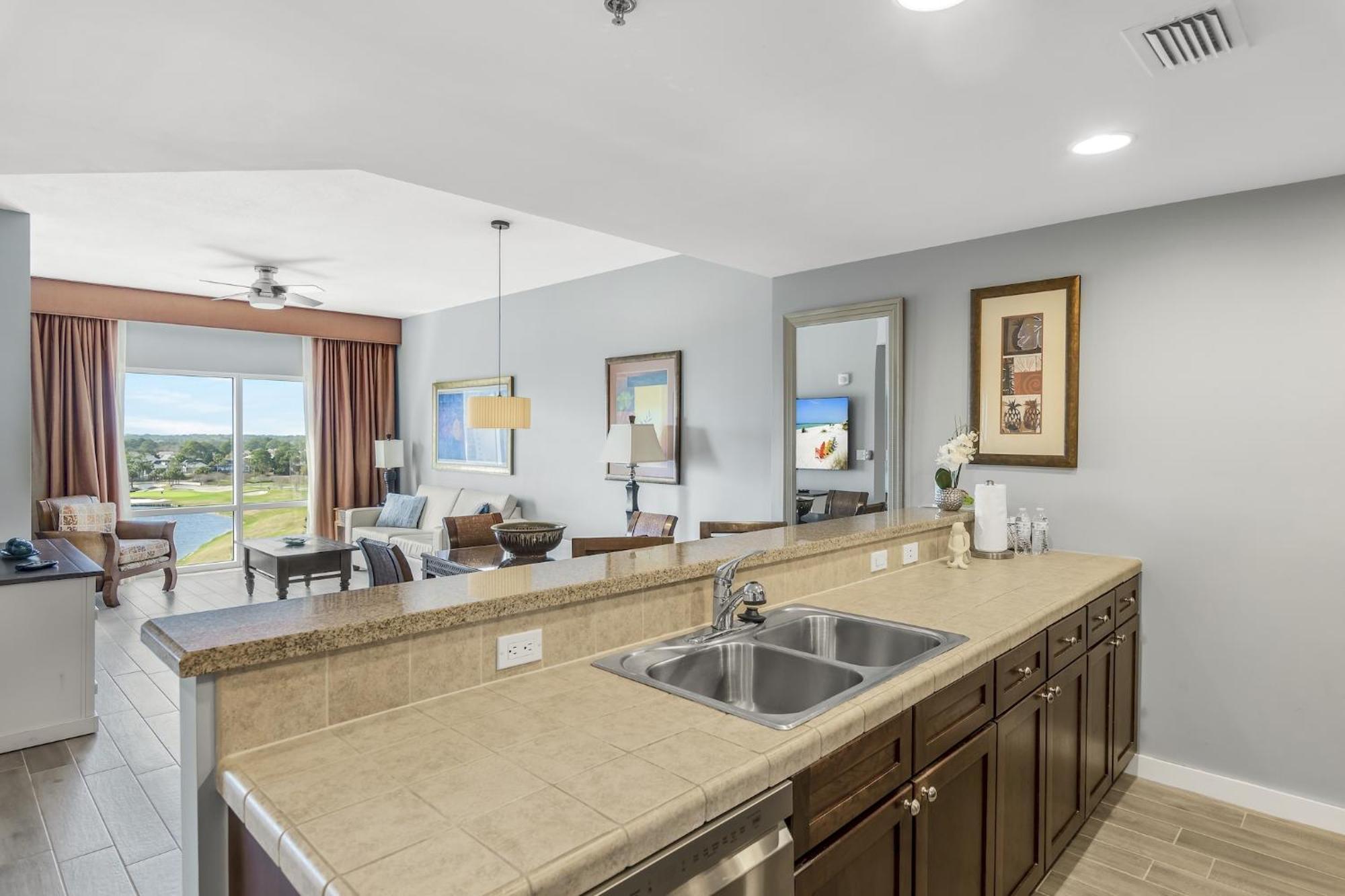 Sandestin Resort Luau By Tufan Room photo
